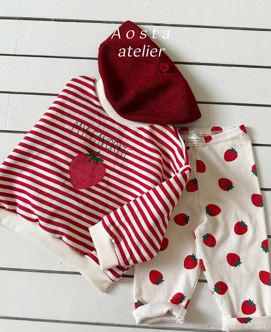 Strawberry leggings