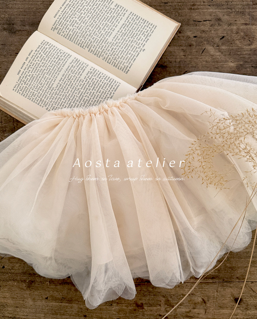 Lace skirt