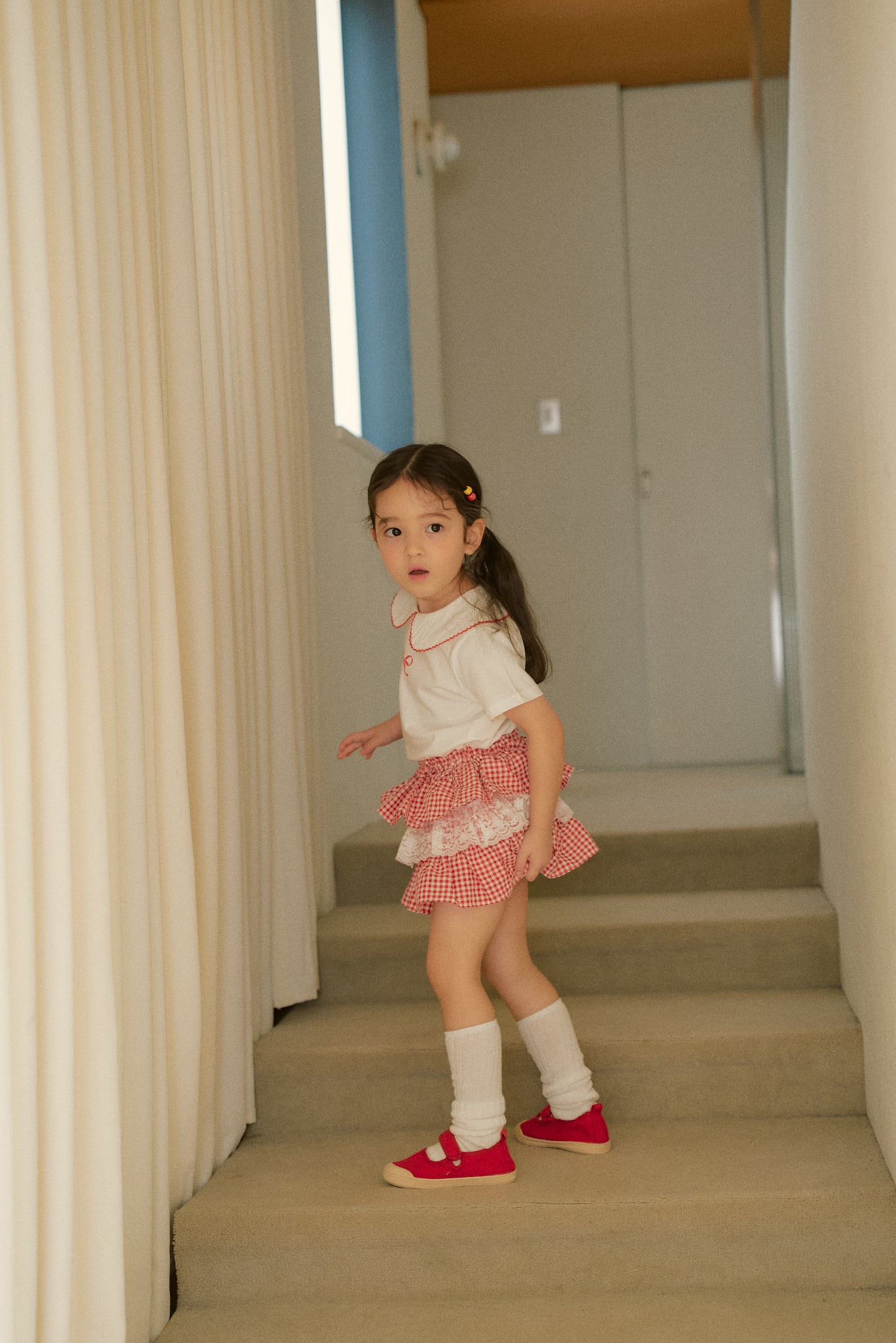 Pin-Collar Ribbon T