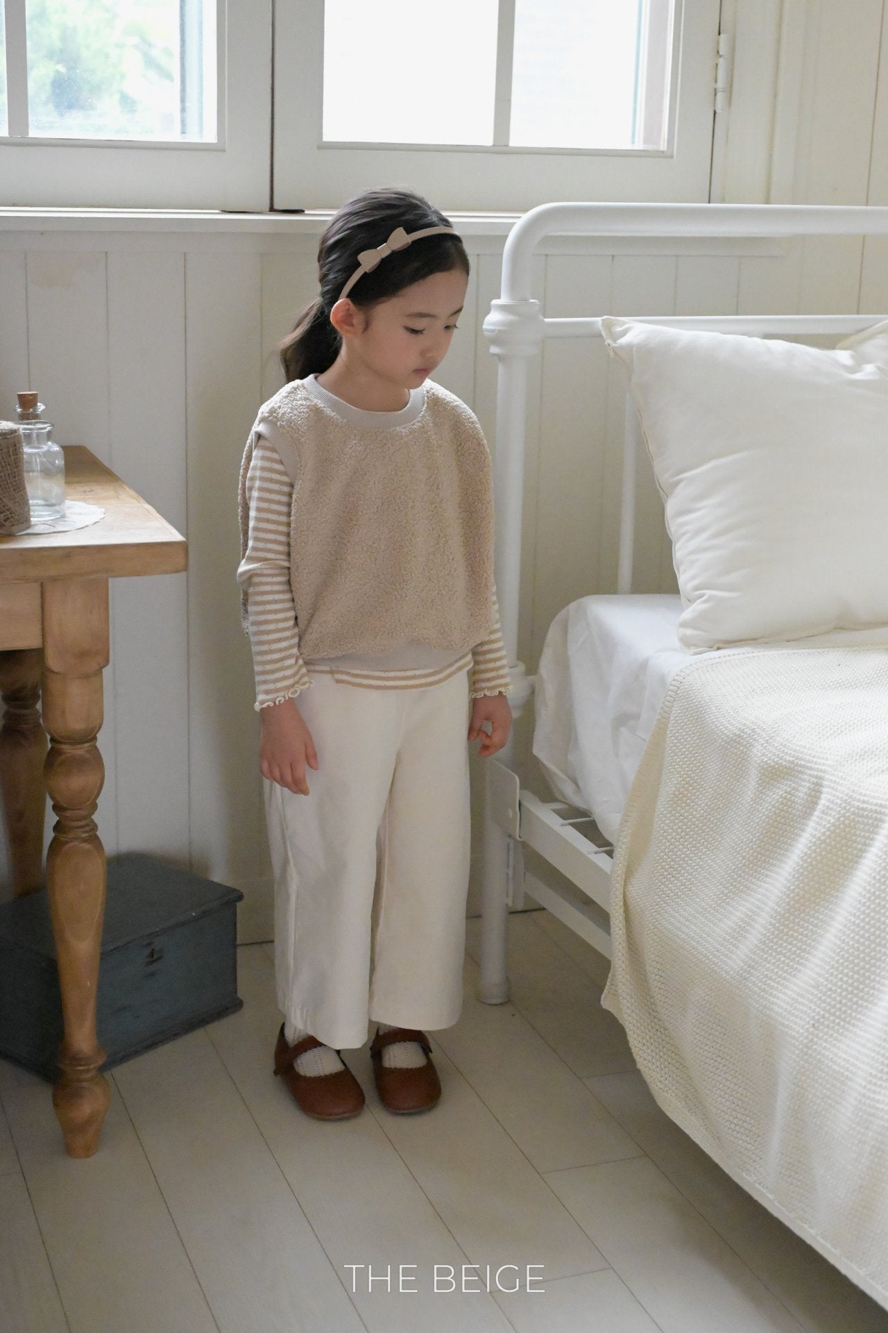 Button Strap Stretch Pants