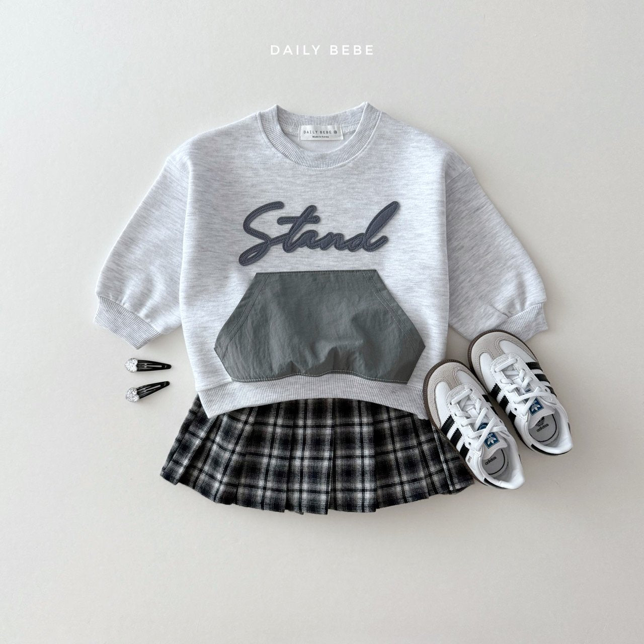 Crisp Pocket Sweatshirt