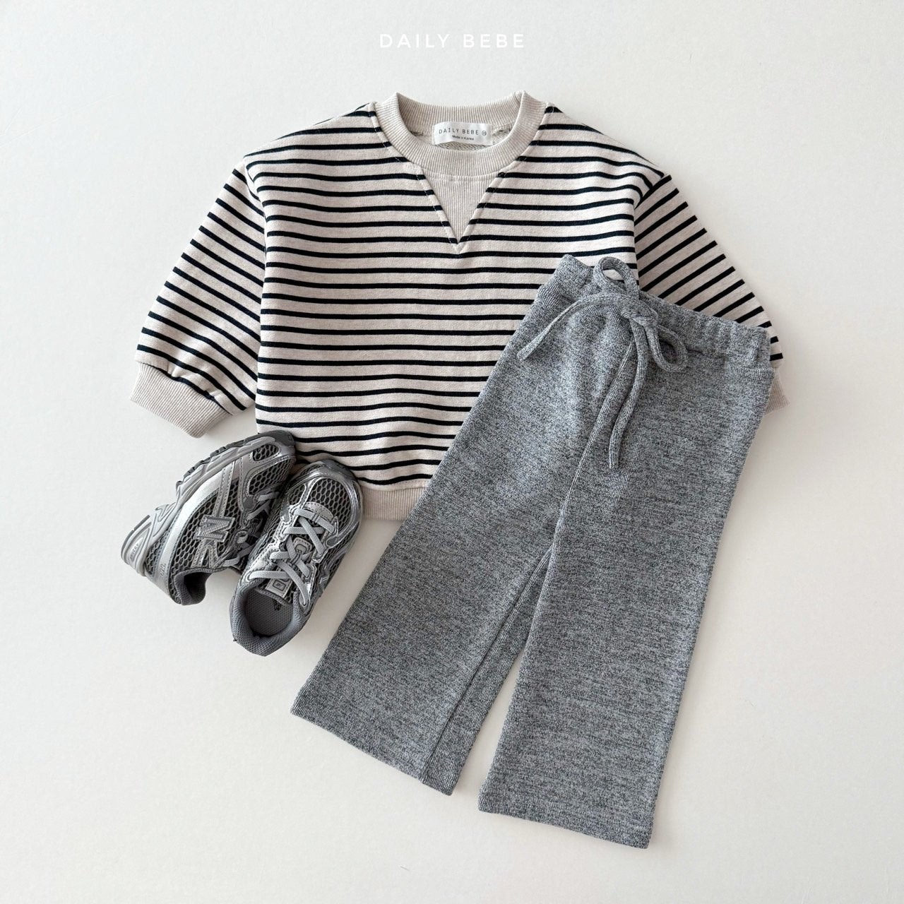 Striped Triangle Patch Sweatshirt