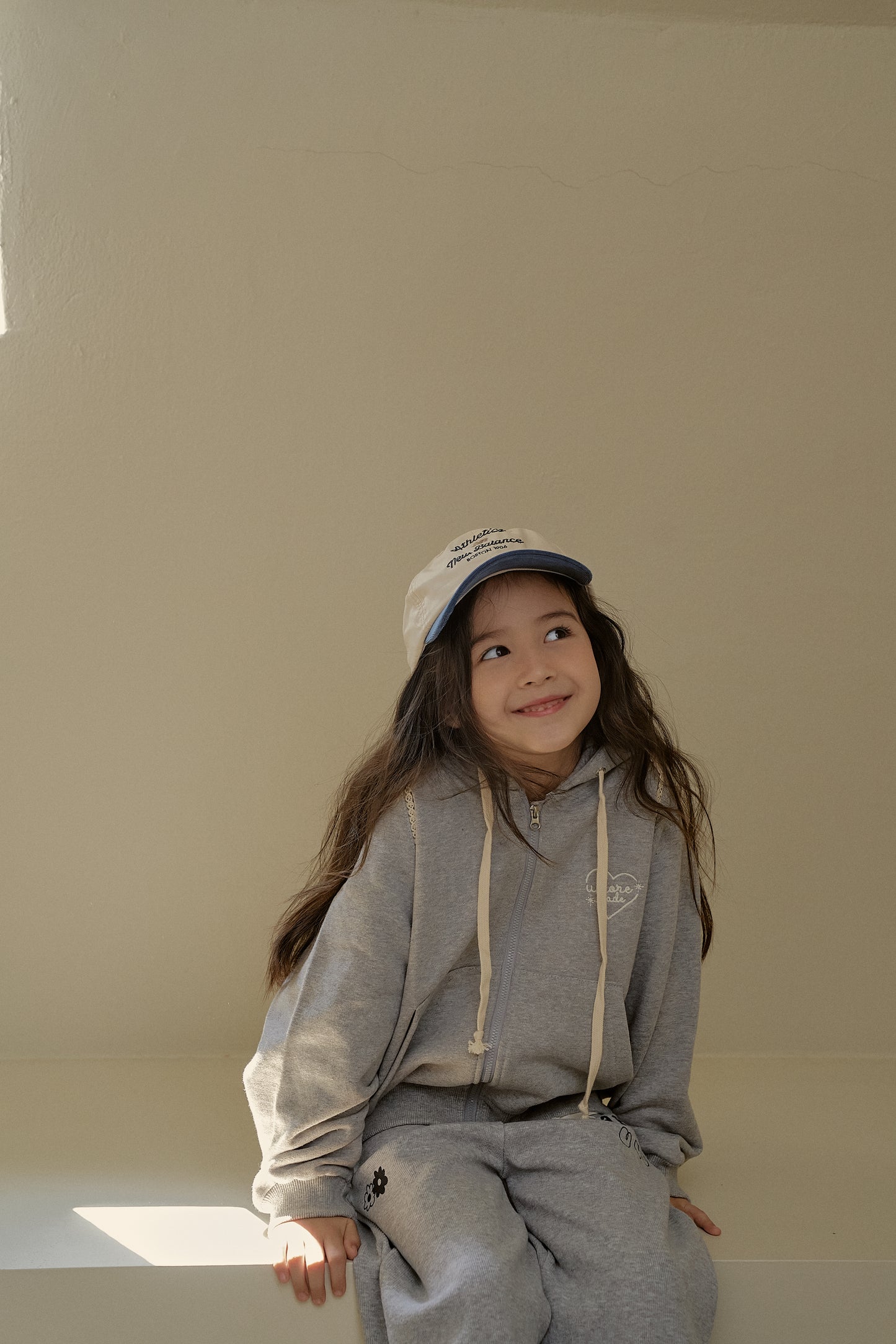 momoann Zip-Up Hoodie