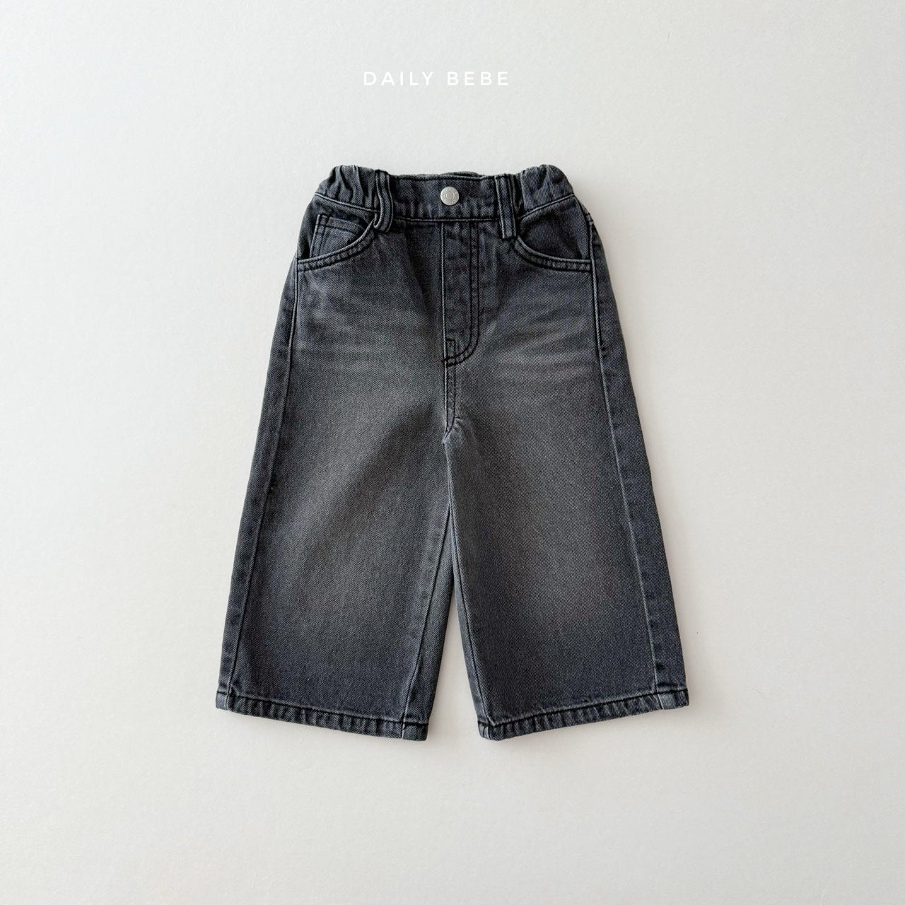 Wide-Leg Washed Jeans
