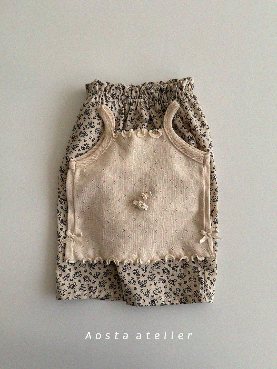 Camellia sleeveless T