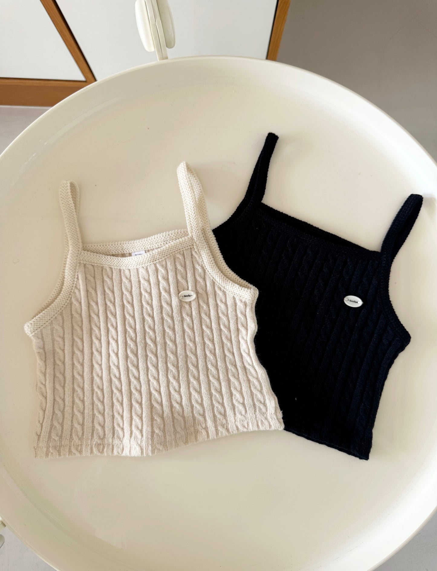 momoann Knit Vest