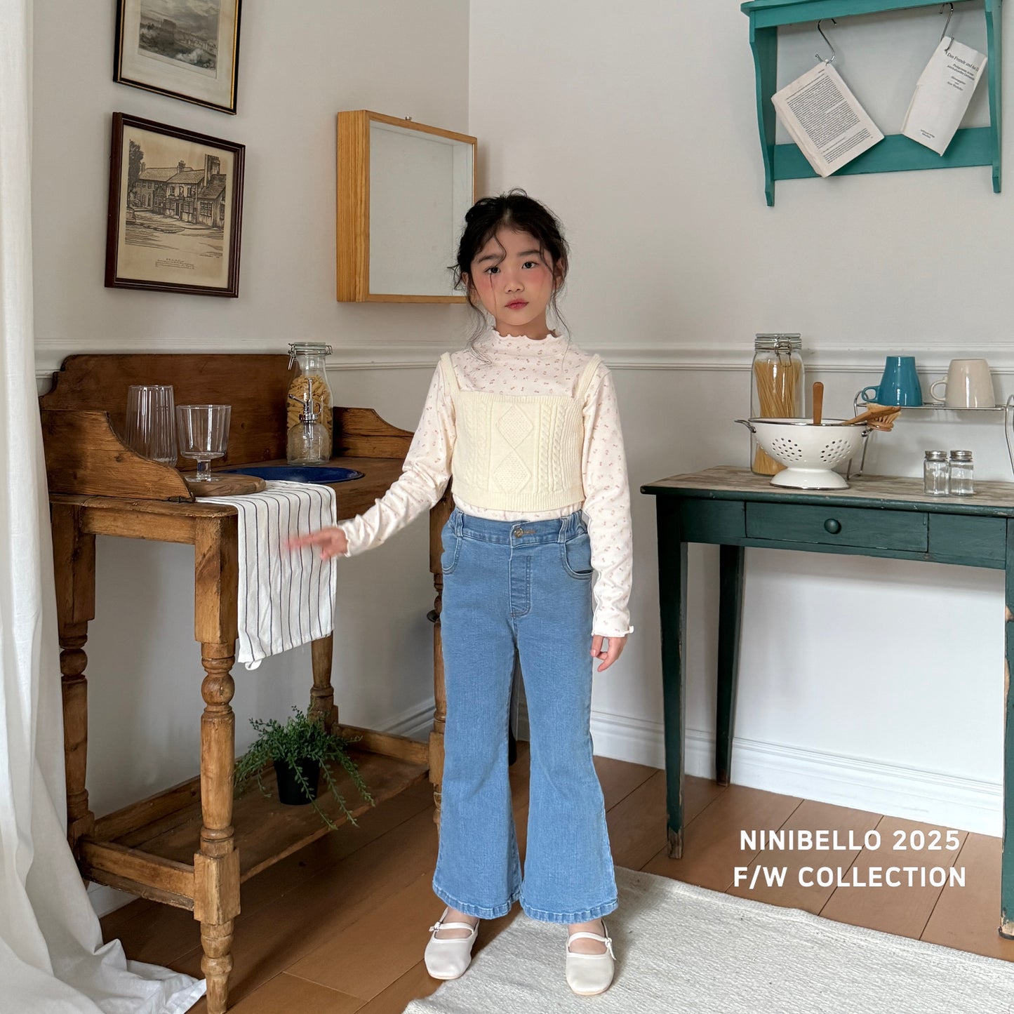Shushu Turtleneck Tee