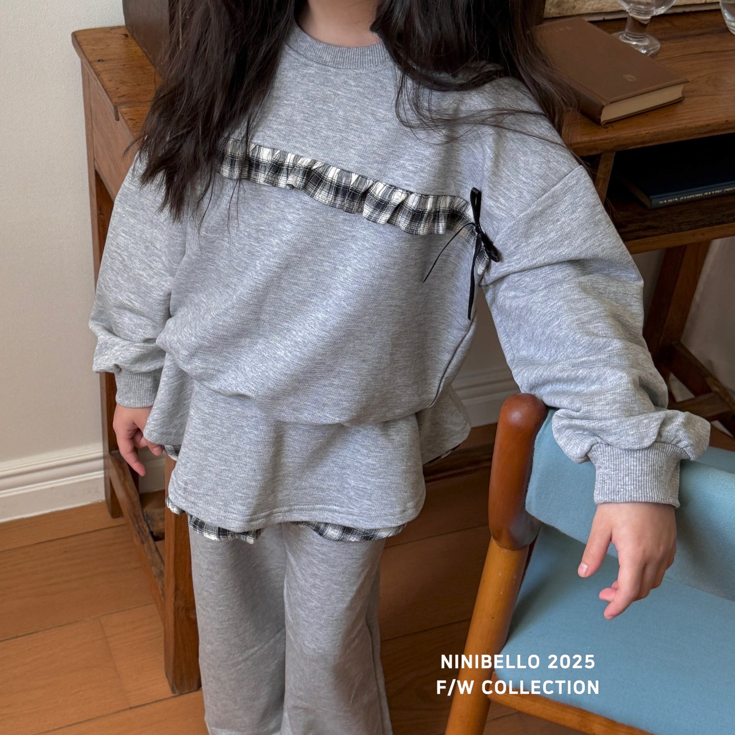 Ribbon Frill Sweatshirt