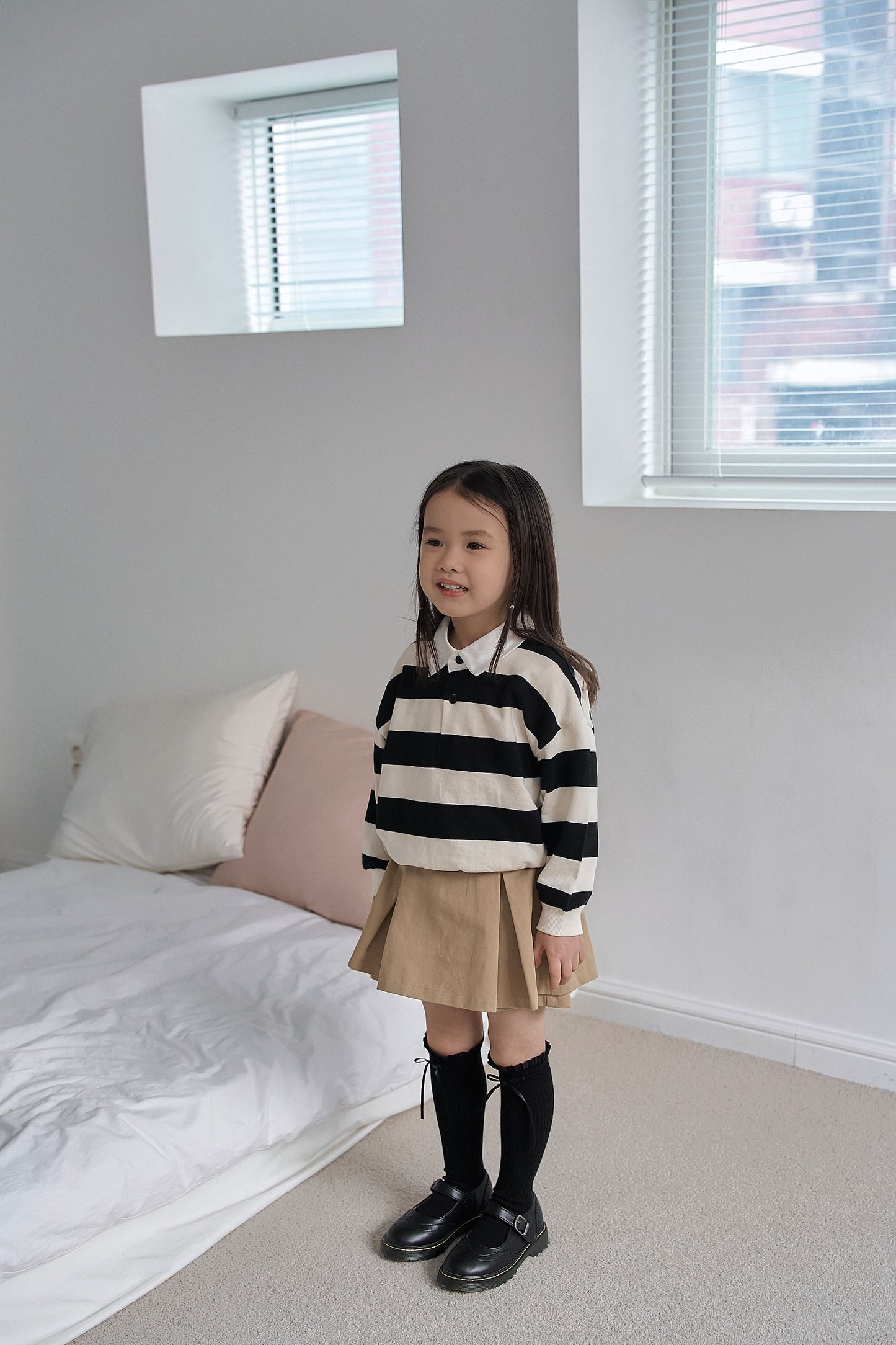 Momoann Collared Sweatshirt