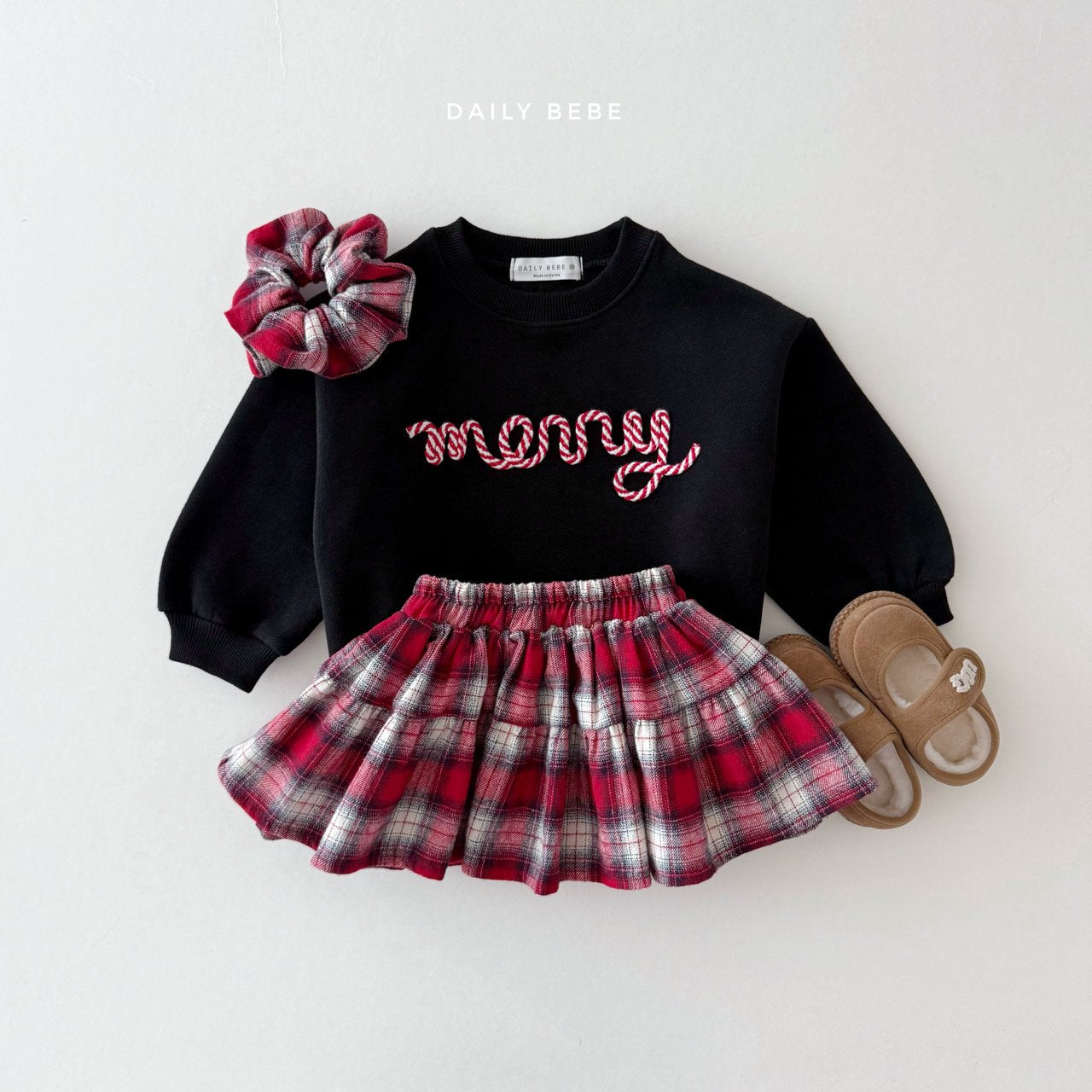 Embroidery Merry Sweatshirt