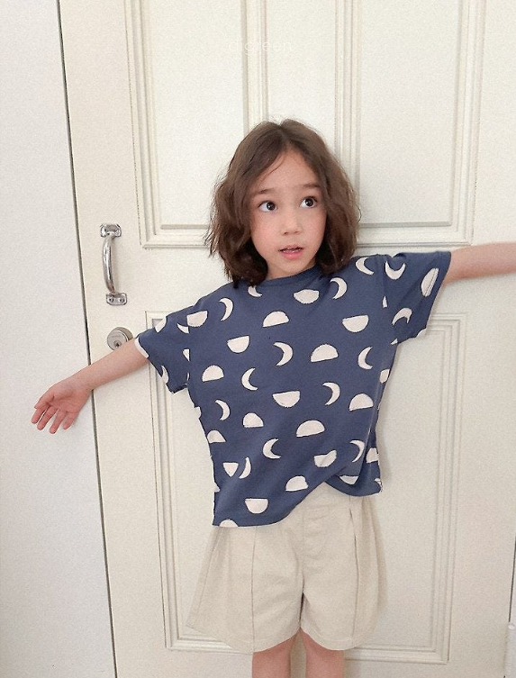 Half Moon Tee