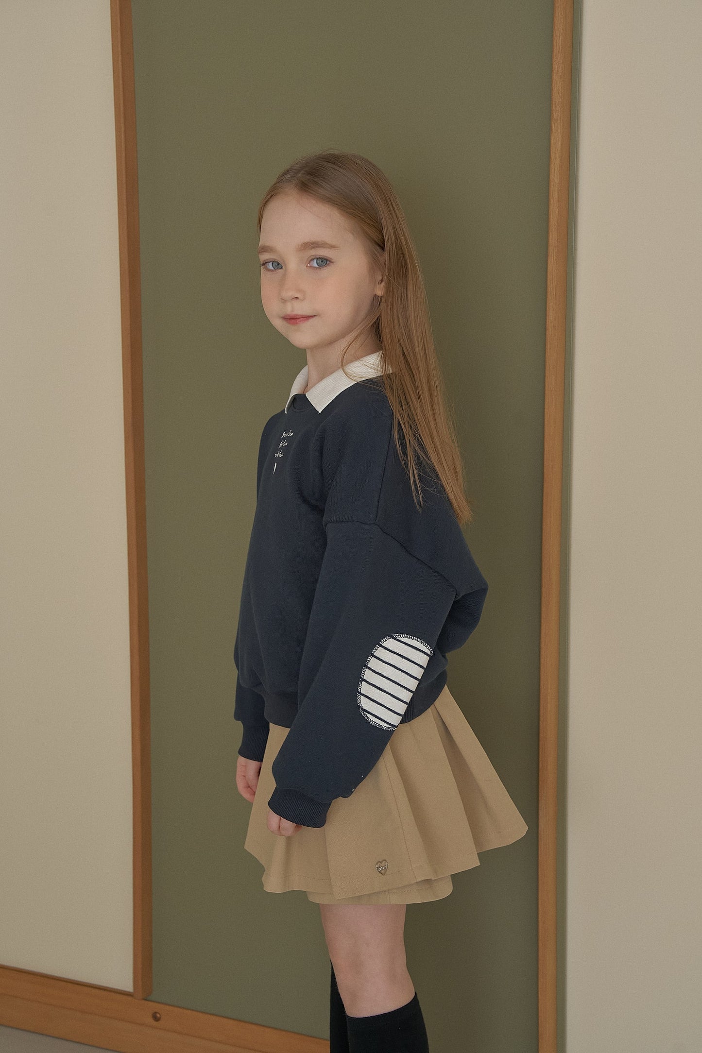 Boxy Collared Sweatshirt