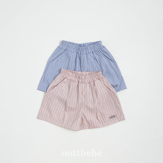 Pose Striped Shorts