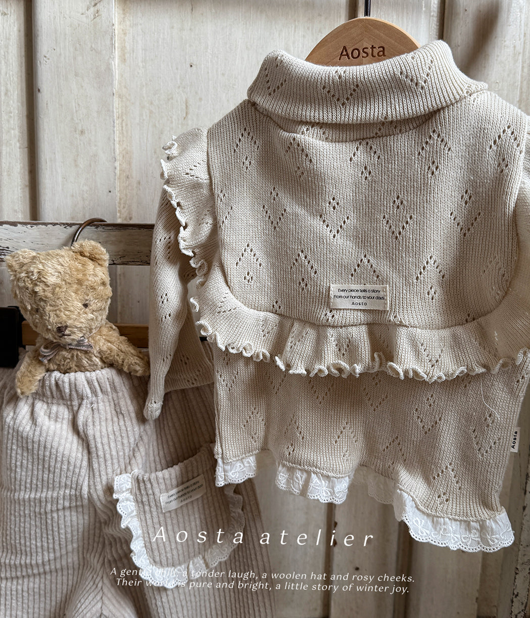 Reete Frill Turtleneck