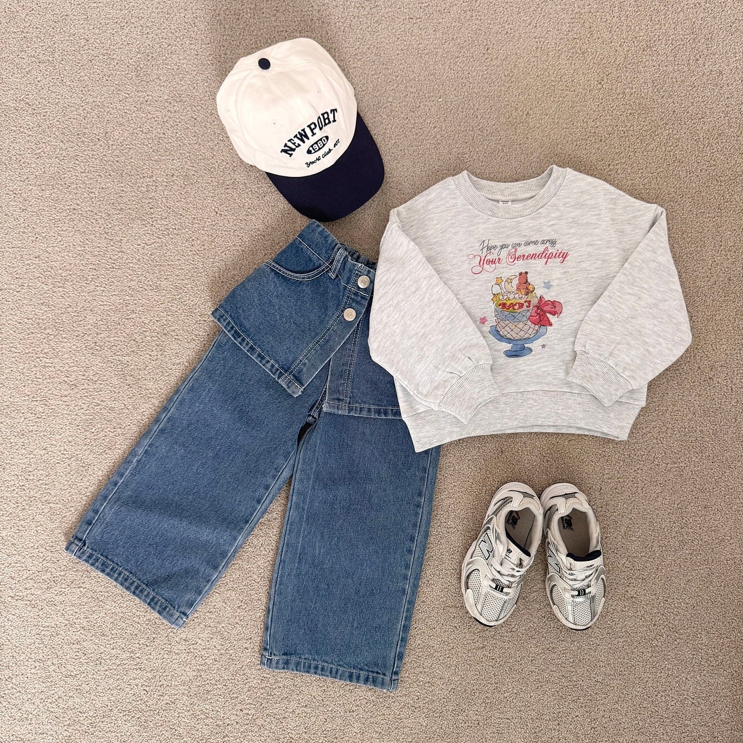 Cake Graphic Sweatshirt