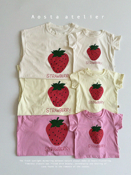 Mom Strawberry T