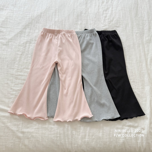 Momo Ruffle Pants